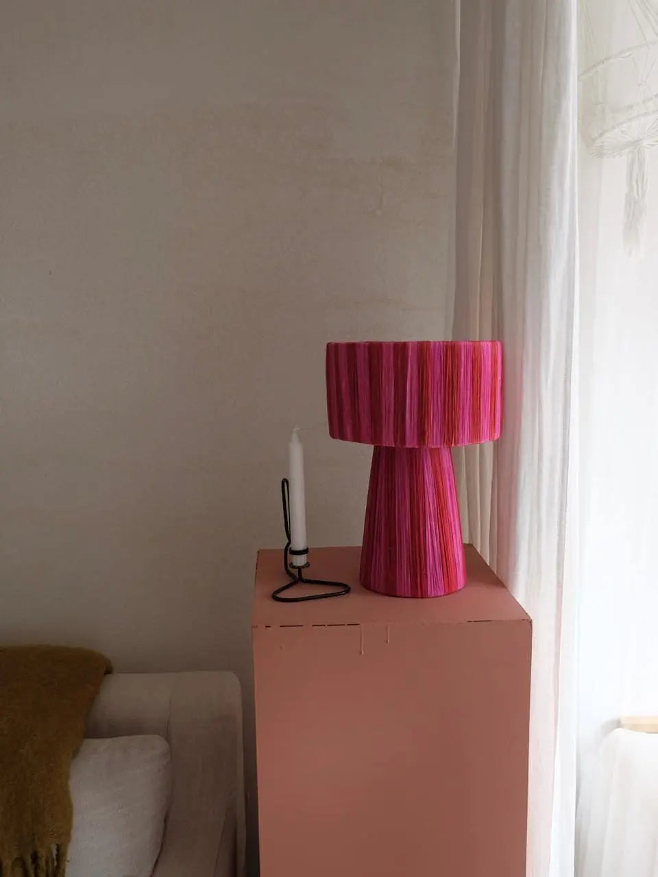 Handcrafted Pink Raffia Table Lamp Mogadoro